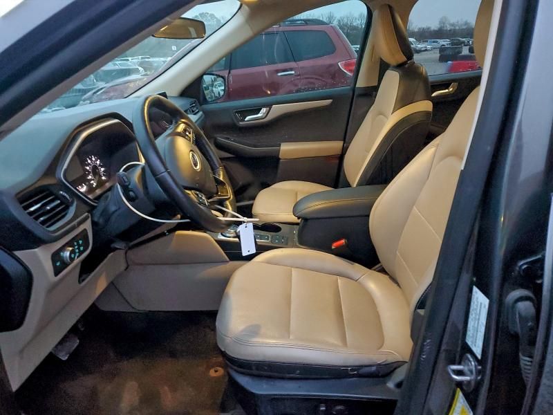 2020 Ford Escape sel