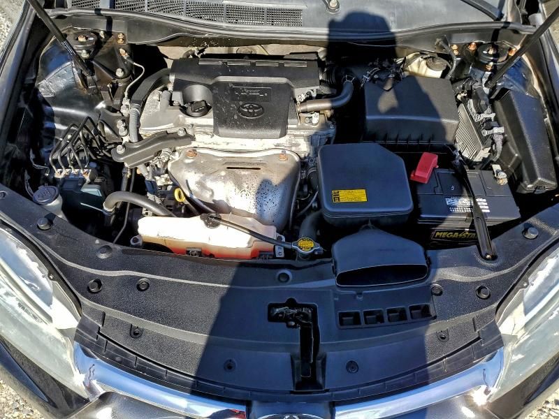 2015 Toyota Camry le