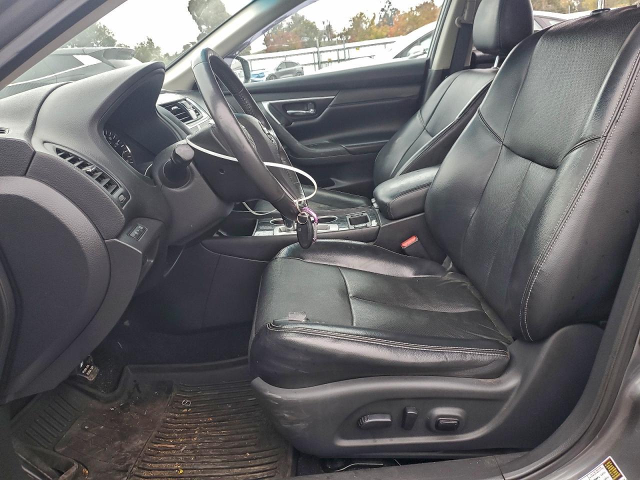 2017 Niss Altima 2.5