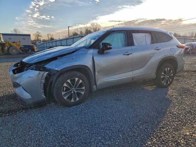 2020 Toyota Highlander xle