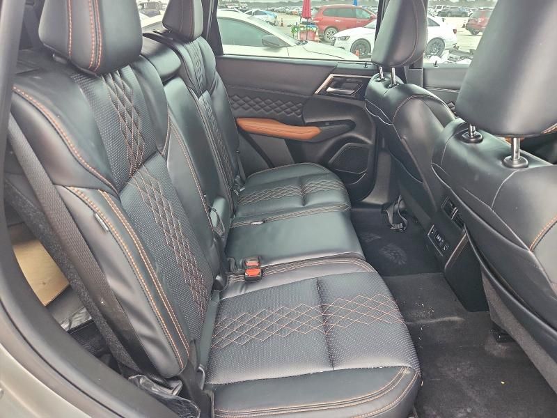 2022 Mitsubishi Outlander sel