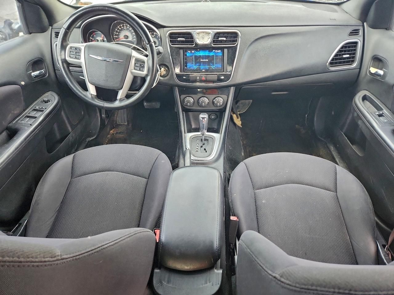 2013 Chrysler 200 Touring