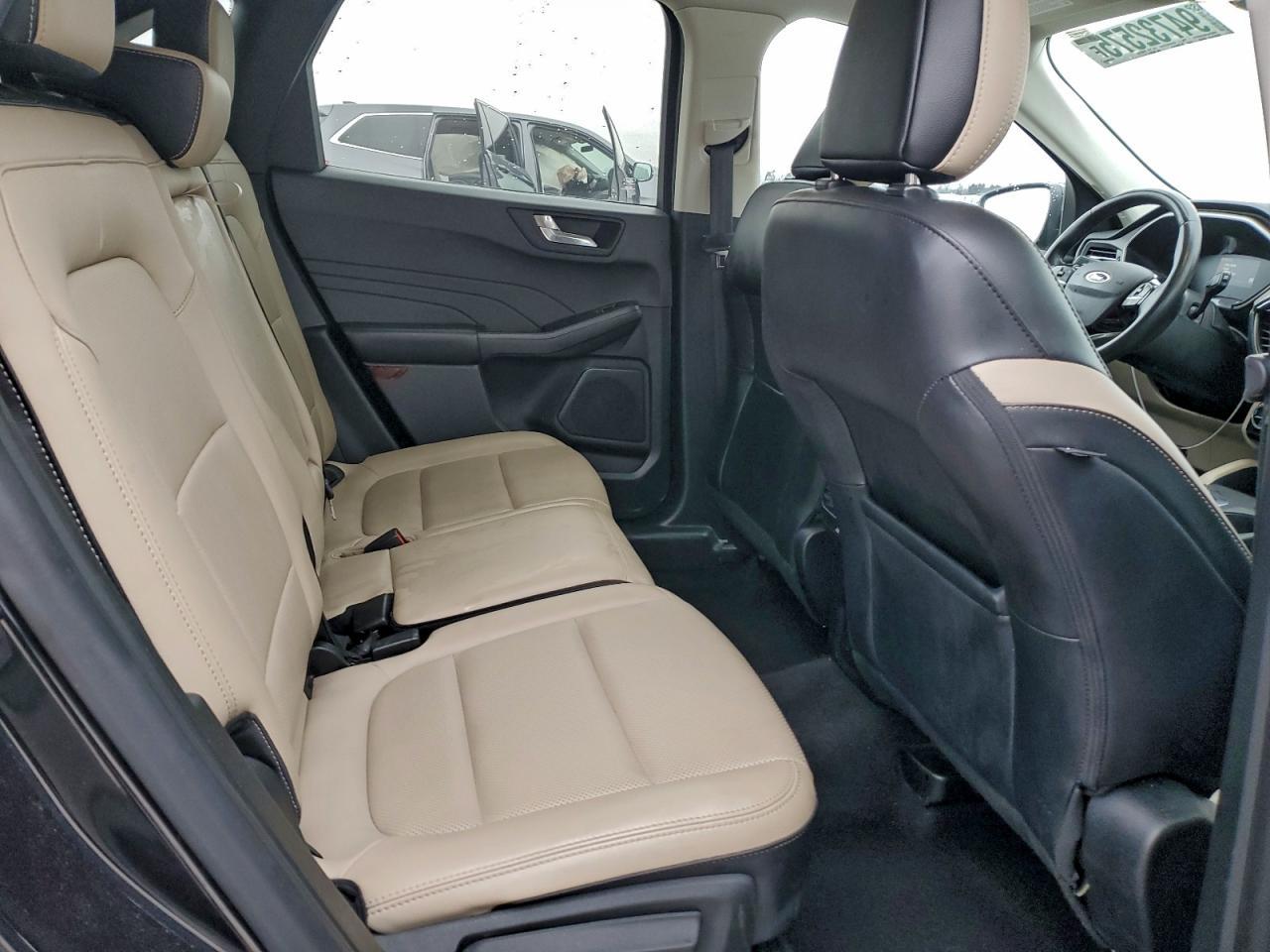 2021 Ford Escape sel