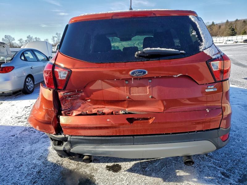 2019 Ford Escape se