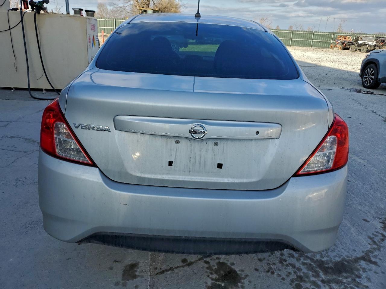 2018 Nissan Versa s