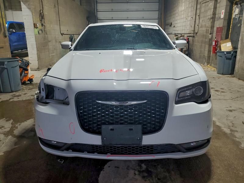 2015 Chrysler 300 s