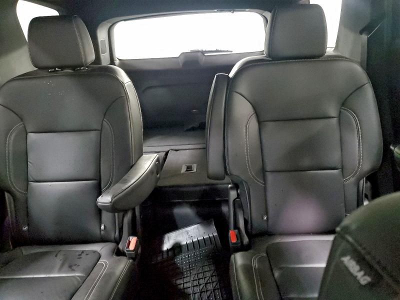 2023 Chevrolet Traverse lt