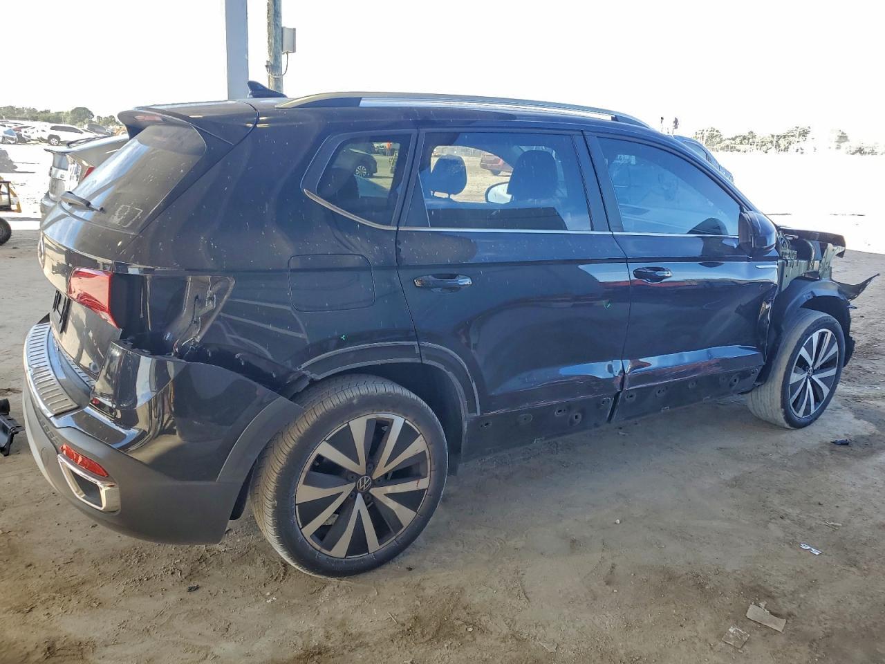 2023 Volkswagen Taos se