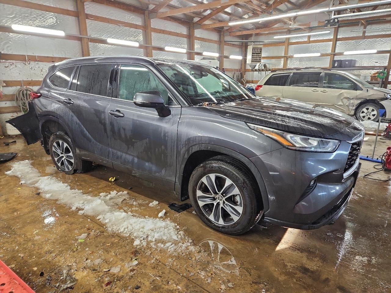 2020 Toyota Highlander xle