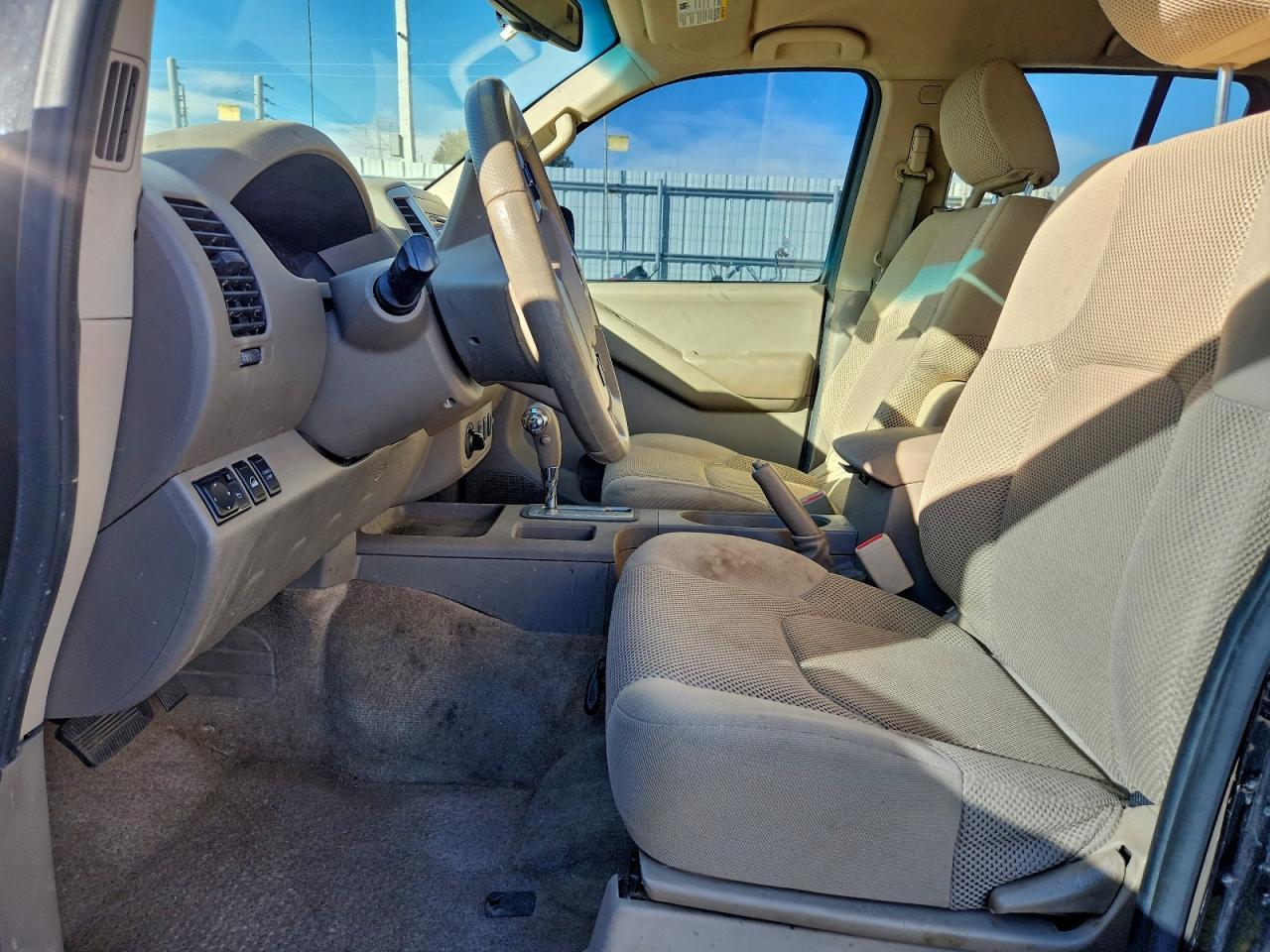 2013 Nissan Frontier s