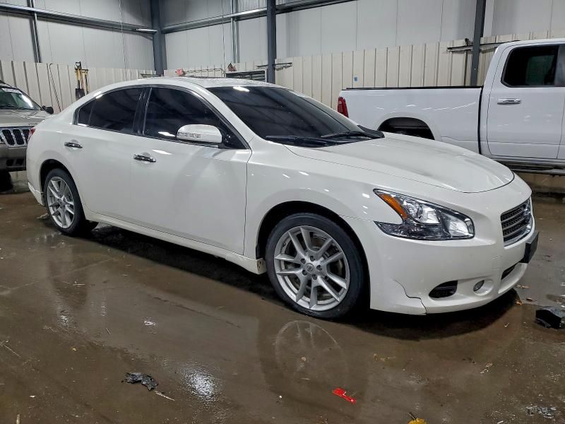 2011 Nissan Maxima s