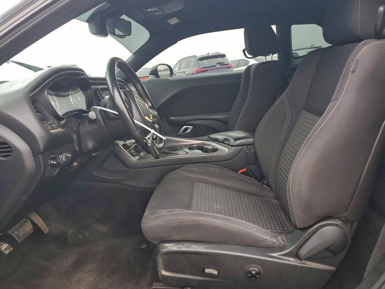 2015 Dodge Challenger sxt