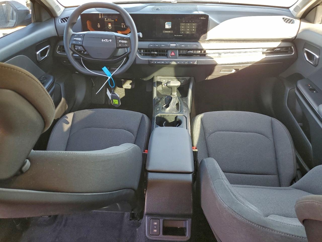 2025 KIA K4 LX, lxs