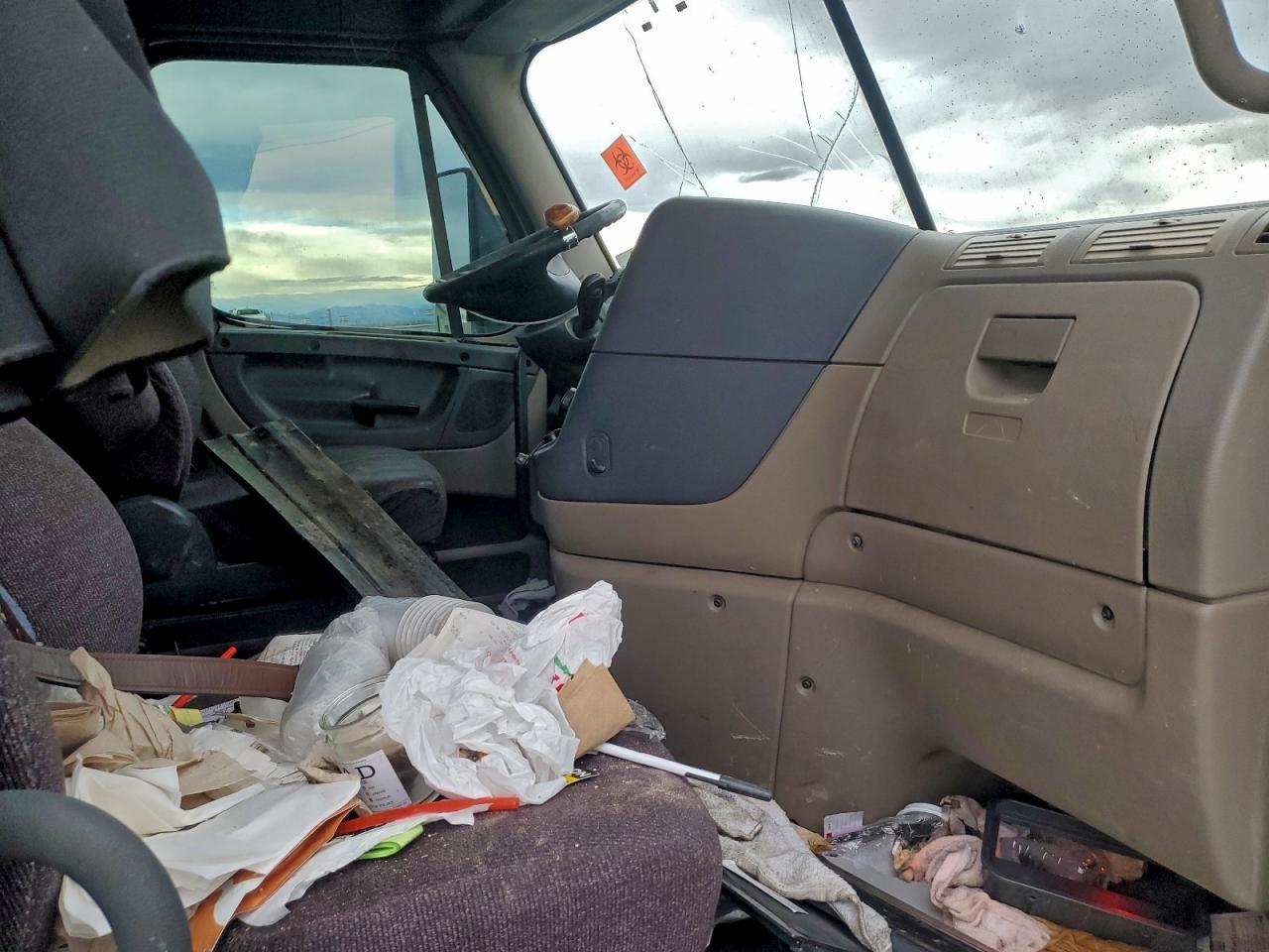 2017 Freigliner 2017 Freightliner Cascadia 125 Semi Truck