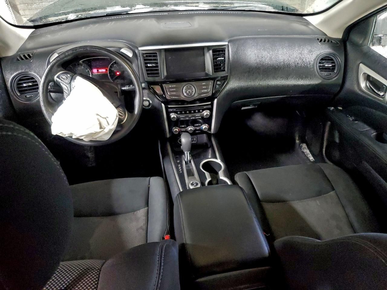 2019 Nissan Pathfinder s