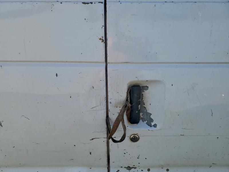 2004 Ford Econoline Cargo E-25