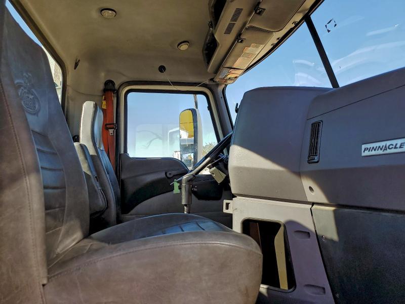 2013 Mack CXU613 Semi Truck