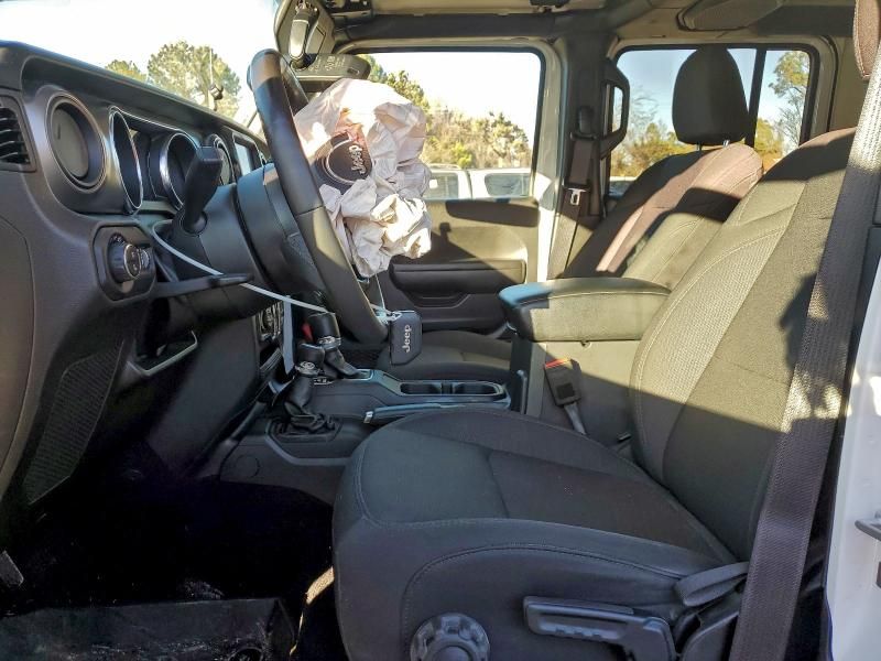 2022 Jeep Gladiator Sport