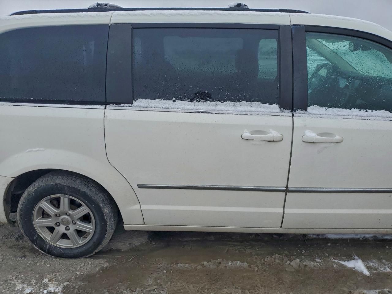 2010 Chrysler Town & Country Touring Plus