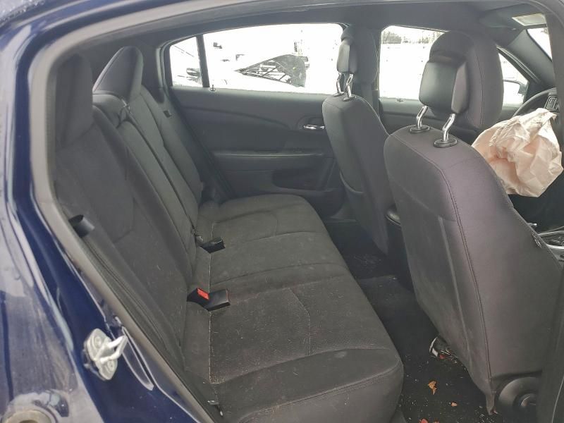 2013 Chrysler 200 lx