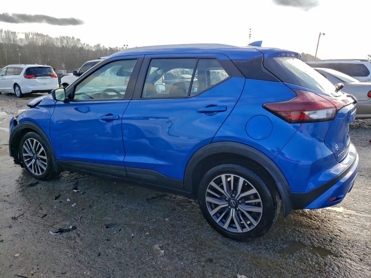 2022 Nissan Kicks sv