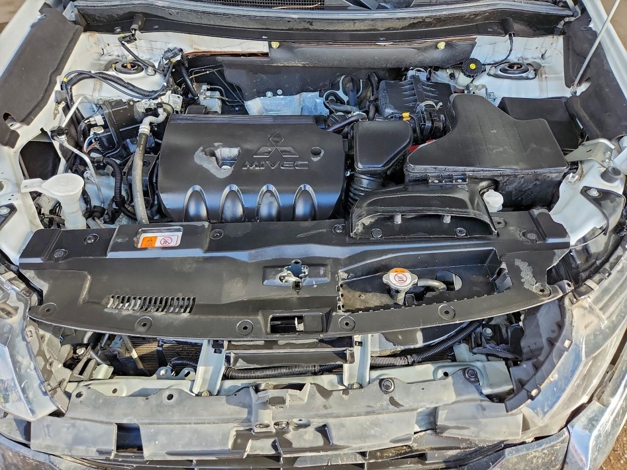 2020 Mitsubishi Outlander se