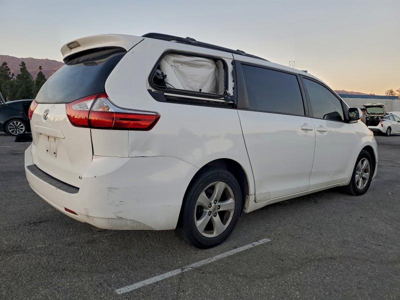 2015 Toyota Sienna le