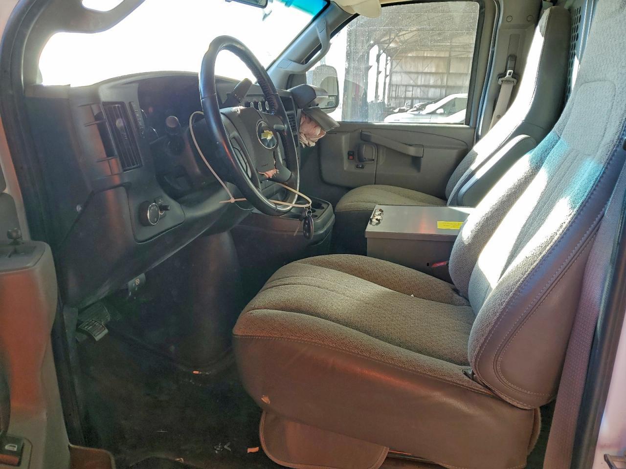 2023 Chevrolet Express G2500