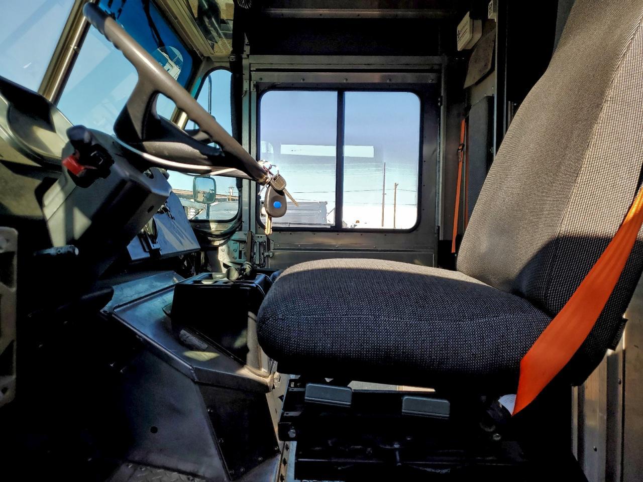 2020 Freightliner MT 45G Delivery Truck