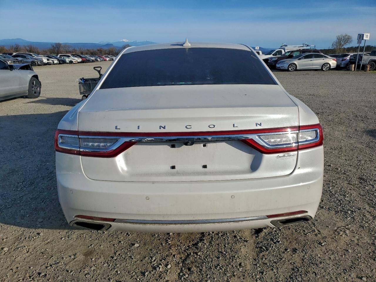 2018 Lincoln Continental Premiere