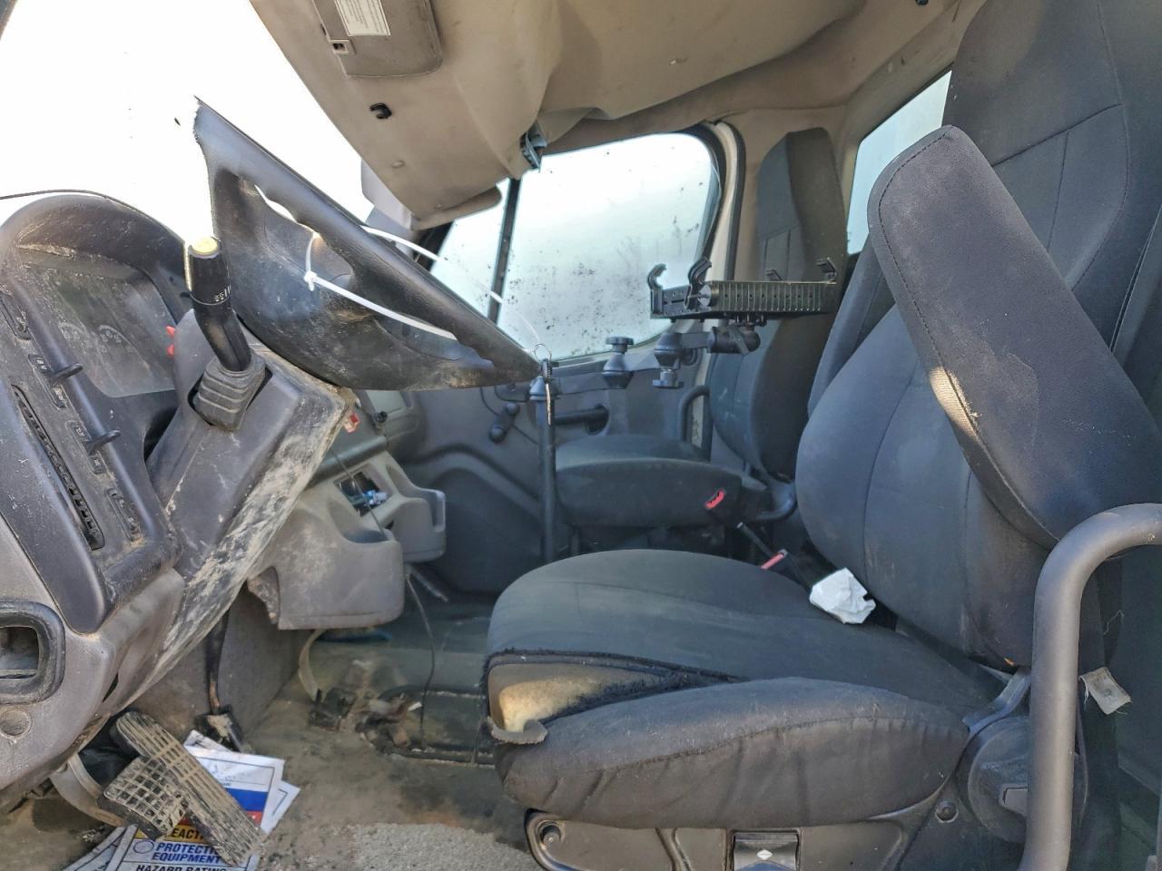 2021 Freightliner M2 106 MED