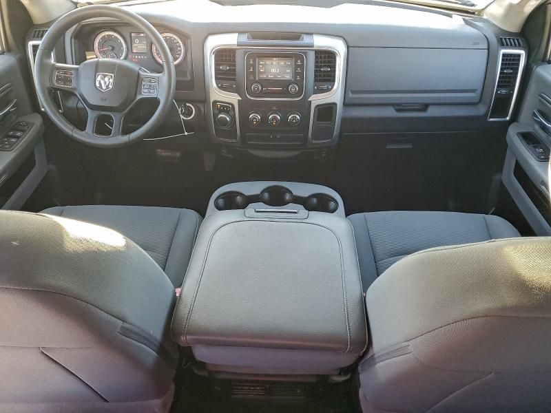 2020 Dodge Ram 1500 Classic slt