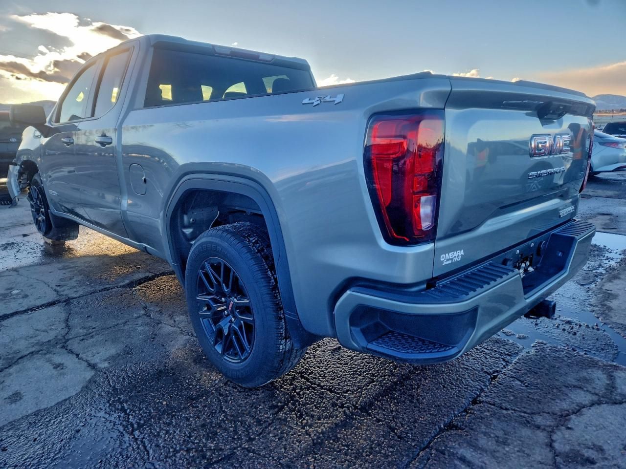 2025 GMC Sierra K1500 Elevation