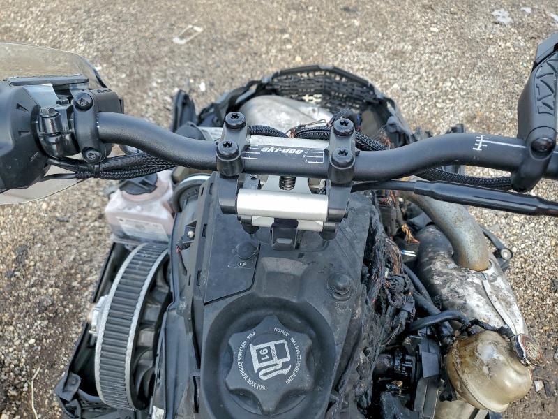 2021 Renegade 2021 SKI-DOO Snowmobile