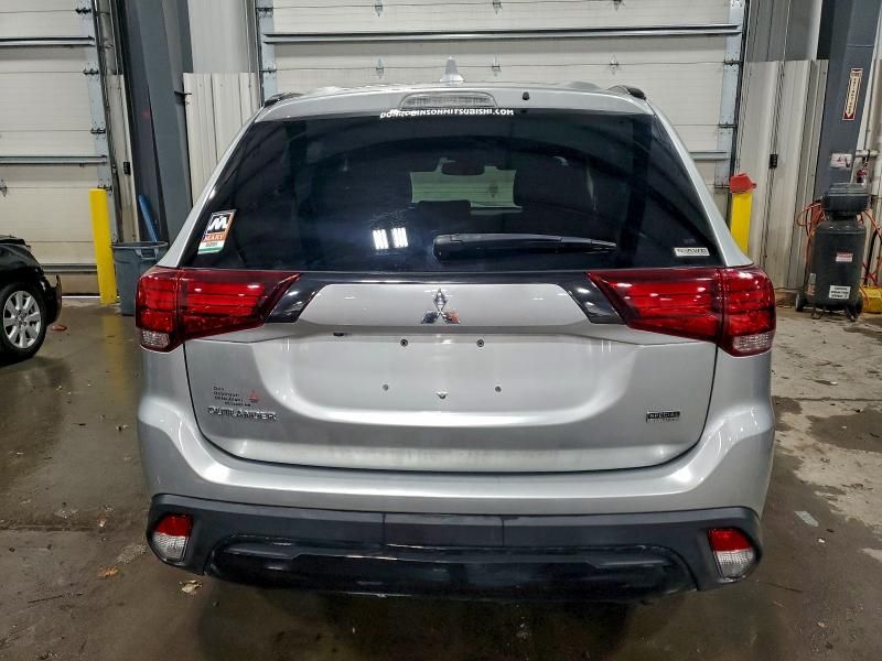2020 Mitsubishi Outlander se