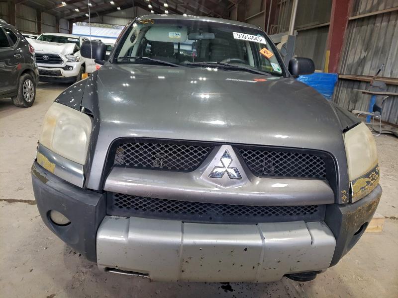 2006 Mitsubishi Raider Durocross