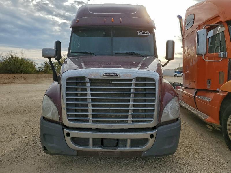 2015 Freigliner 2015 Freightliner Cascadia Semi Truck