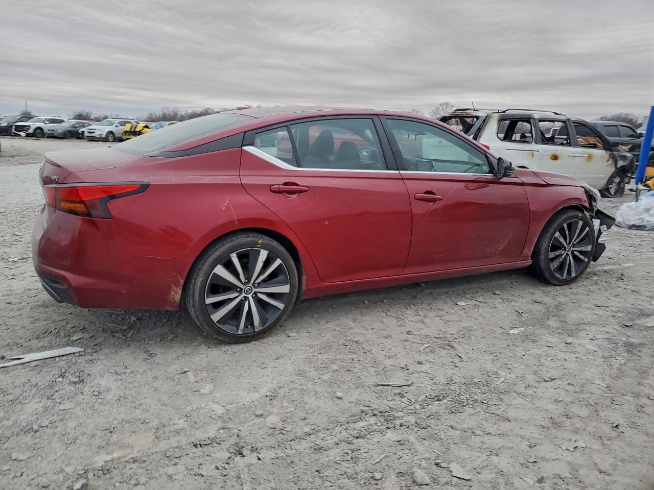 2020 Nissan Altima sr
