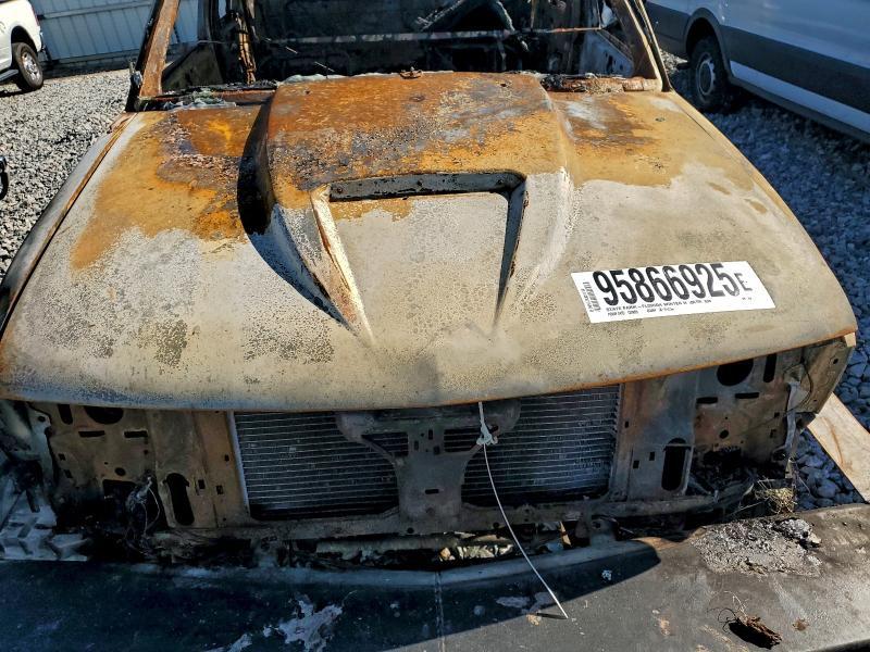 2002 Chevrolet S 10 Flatbed Truck