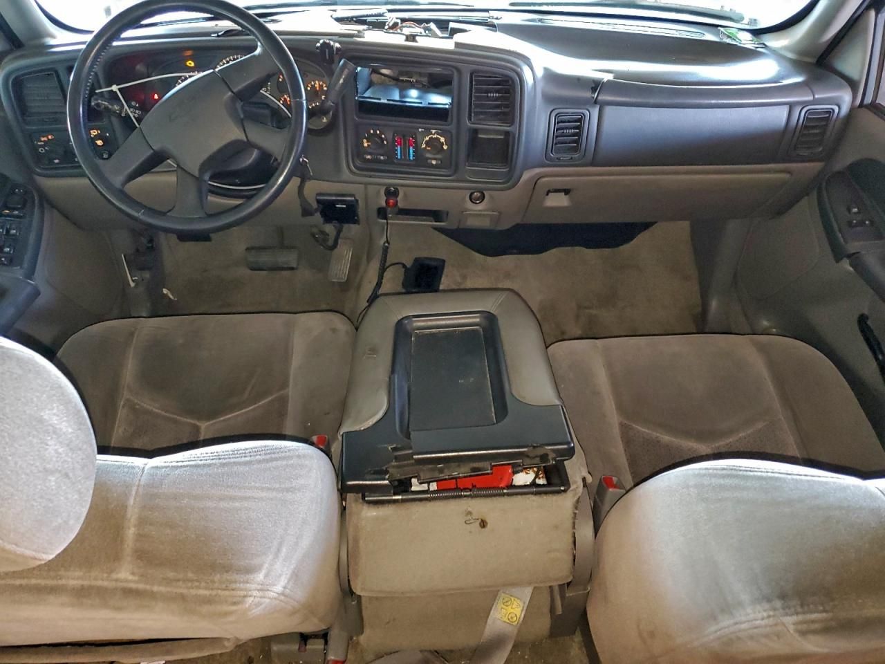 2003 Chevrolet Tahoe C1500