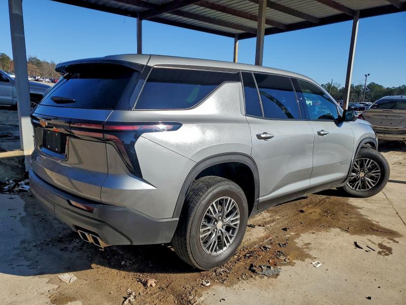 2024 Chevrolet Traverse ls
