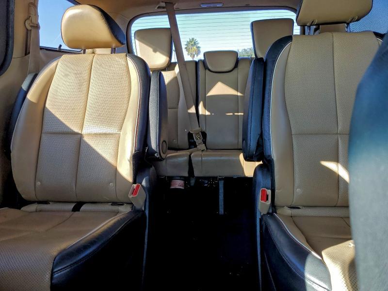 2016 KIA Sedona ex