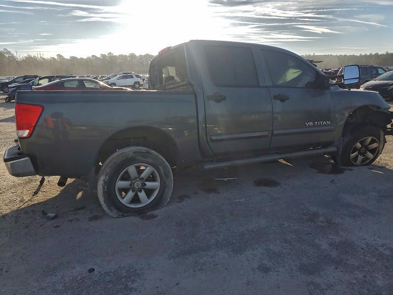 2011 Nissan Titan s