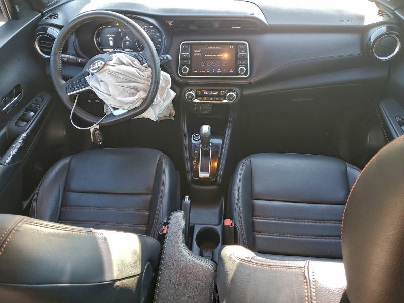 2020 Nissan Kicks sr