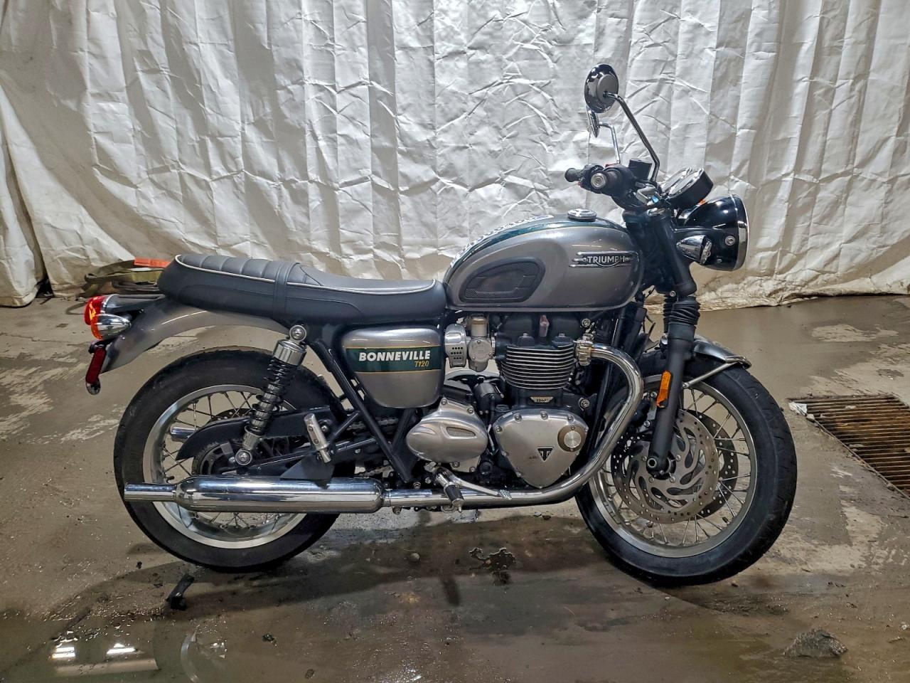2022 Triumph 2022 Triumph Bonneville T120