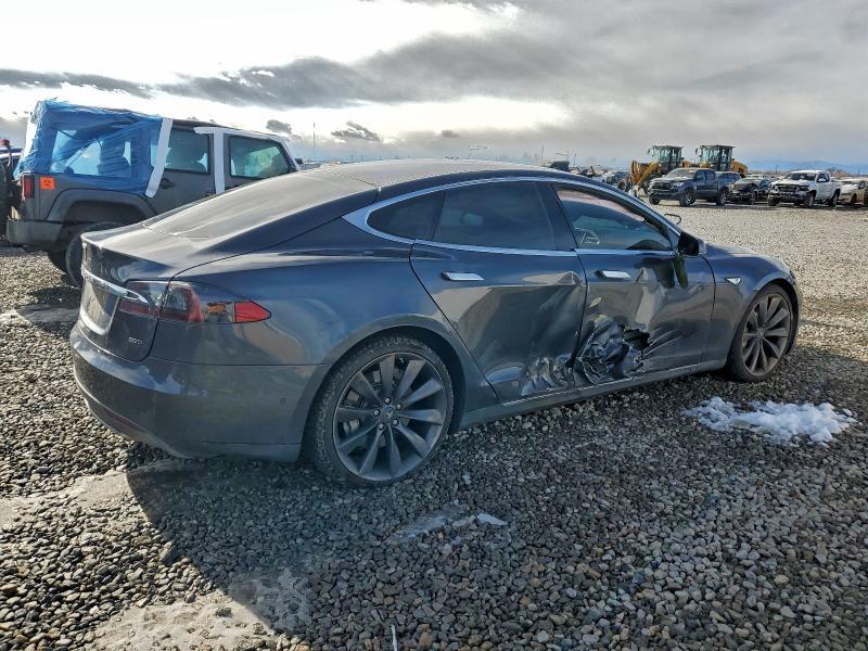 2015 Tesla Model s 85D