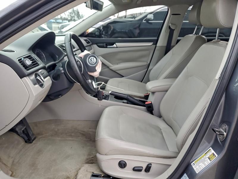 2014 Volkswagen Passat s