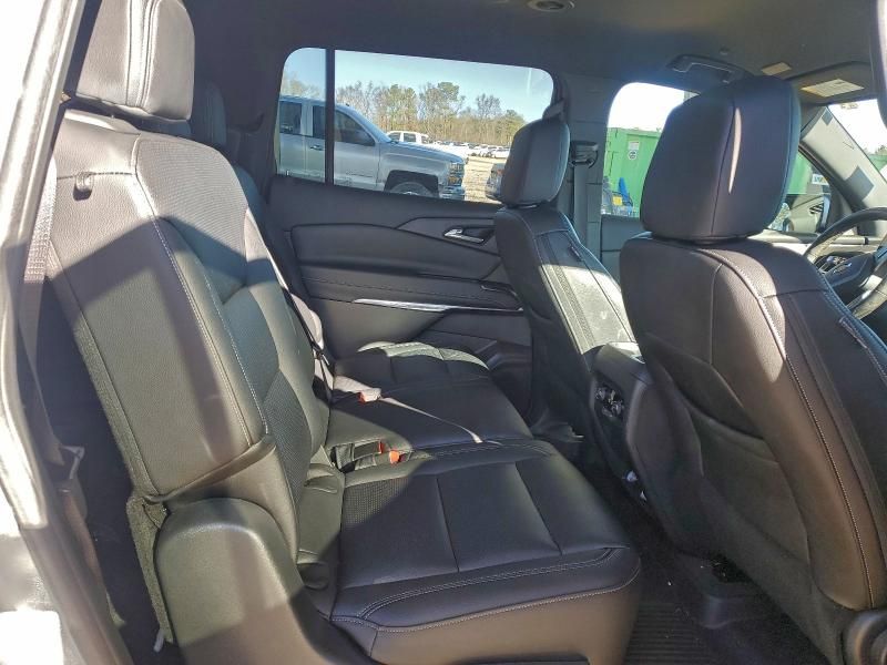 2024 Chevrolet Traverse ls