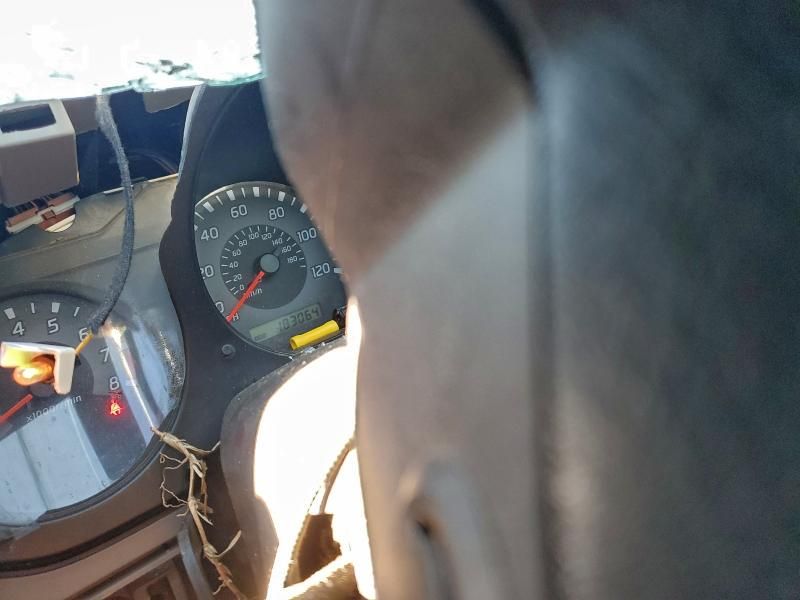 2003 Nissan Frontier King cab xe