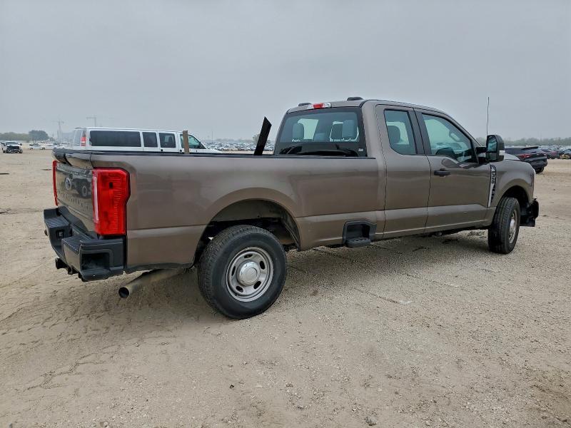 2023 Ford F350 xl rwd 6.8l V-8 Long box